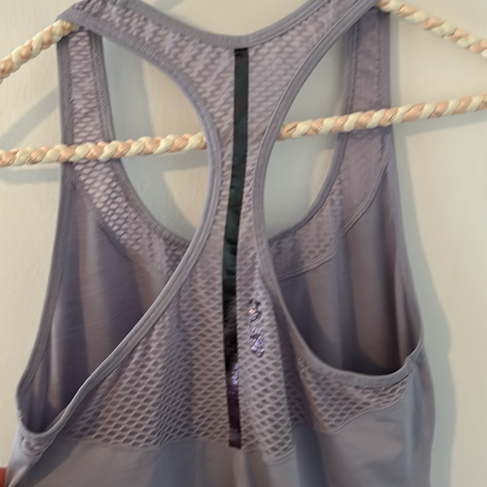 New Balance | Tank - Picture 3 of 4